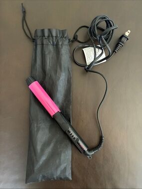 Curling Iron. NWOT